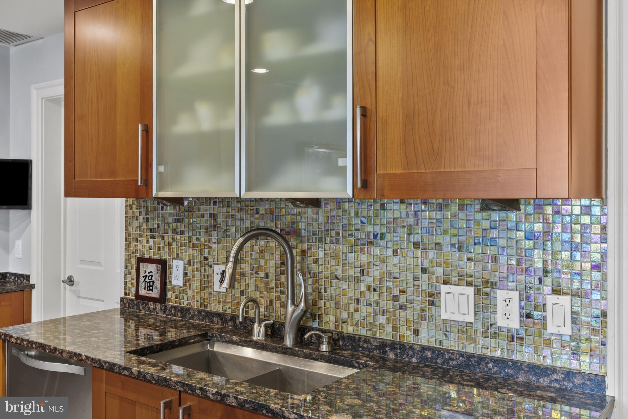 THE RITZ-CARLTON RESIDENCES - Residential