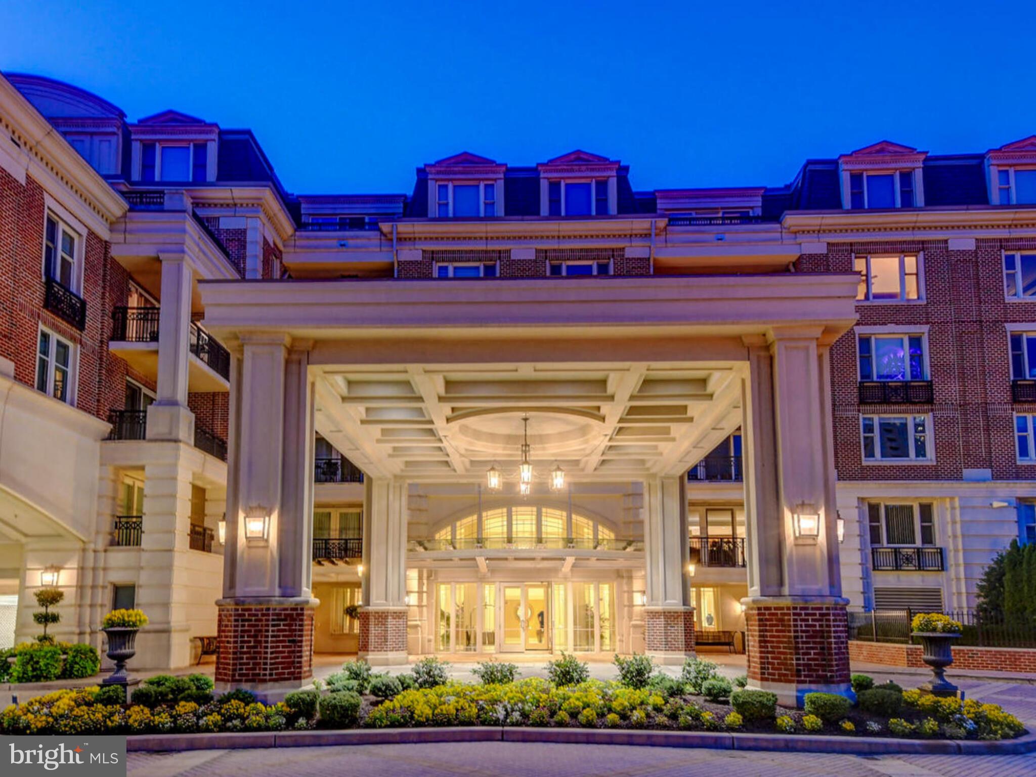 THE RITZ-CARLTON RESIDENCES - Residential