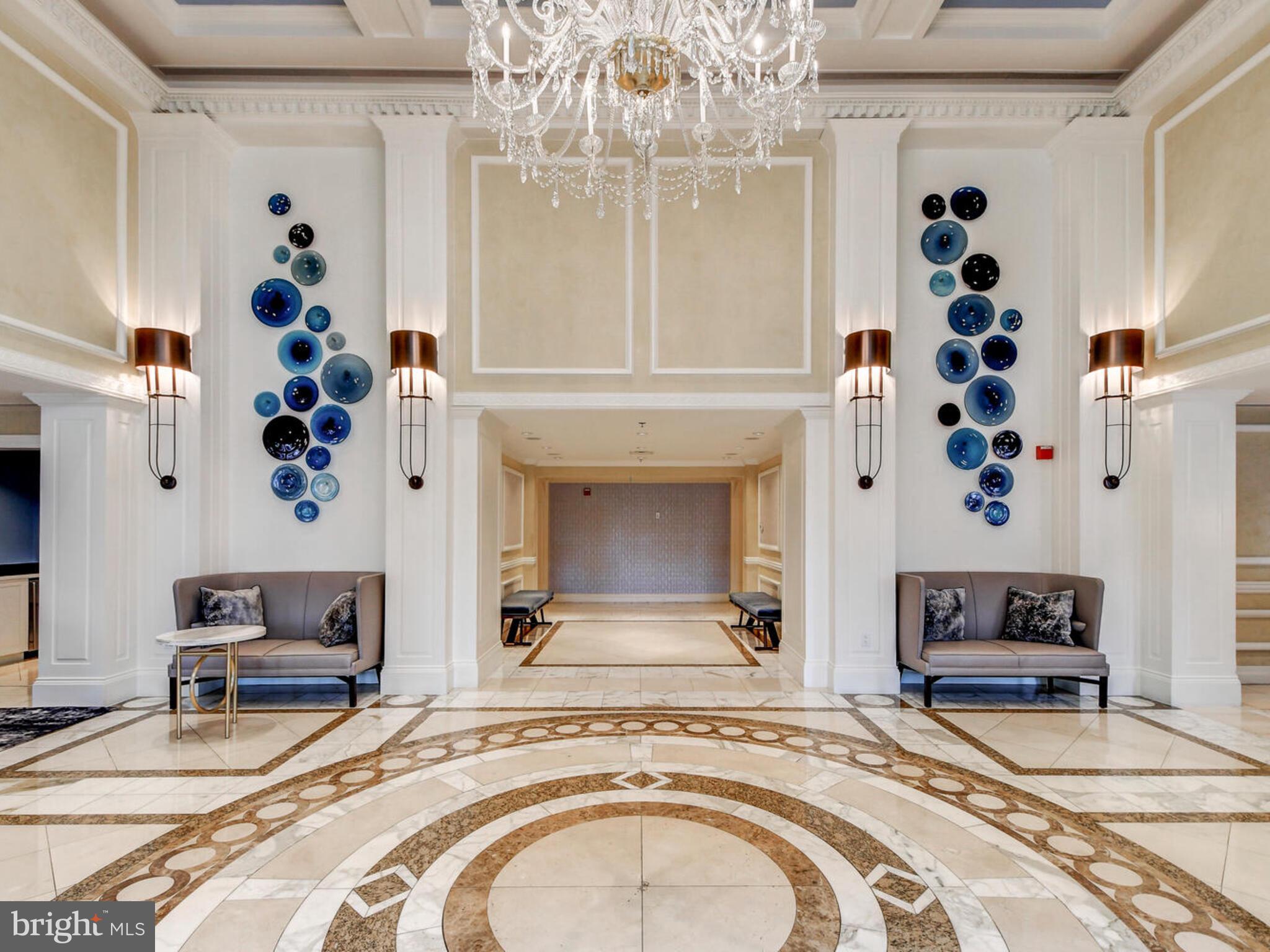 THE RITZ-CARLTON RESIDENCES - Residential