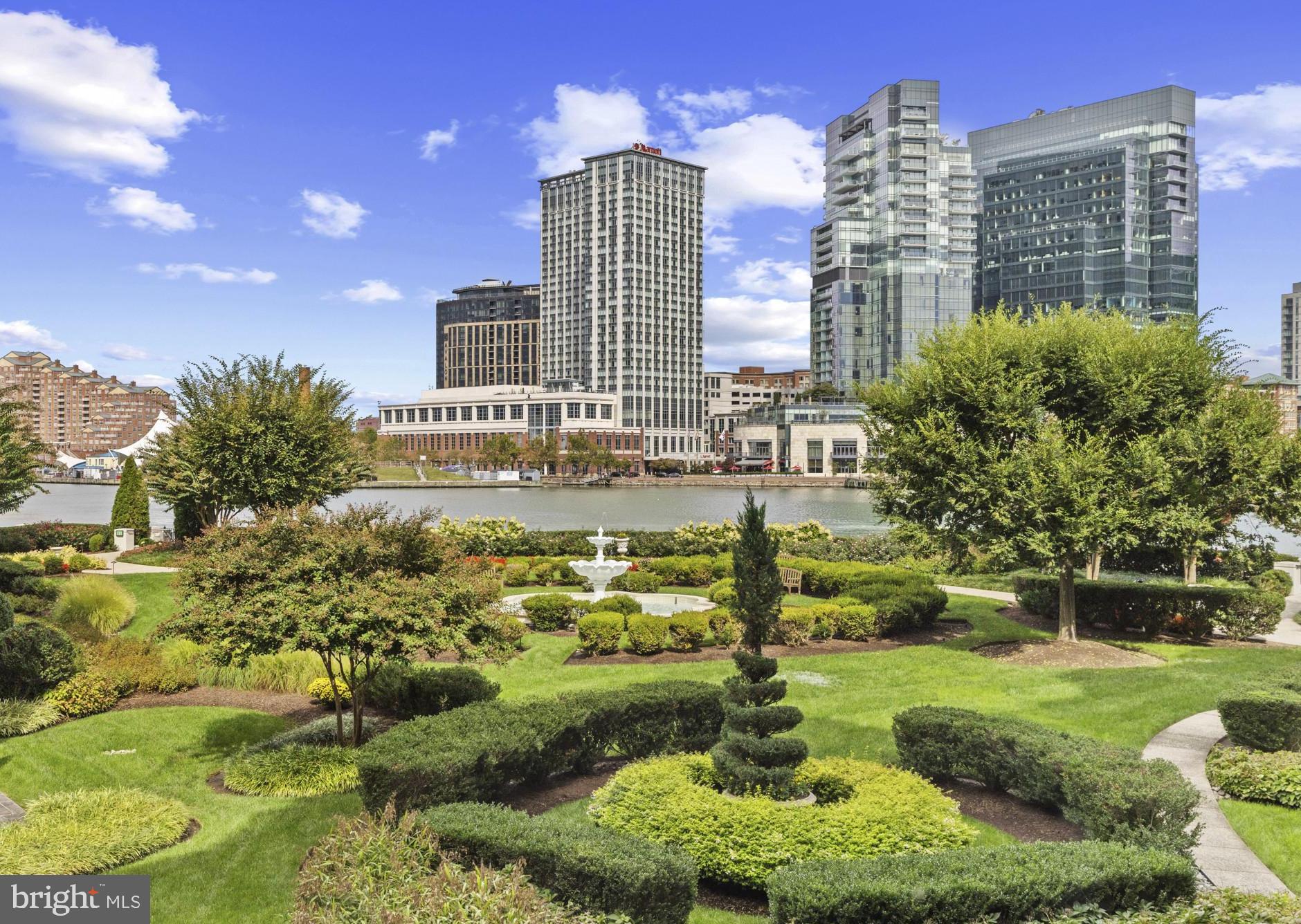 THE RITZ-CARLTON RESIDENCES - Residential