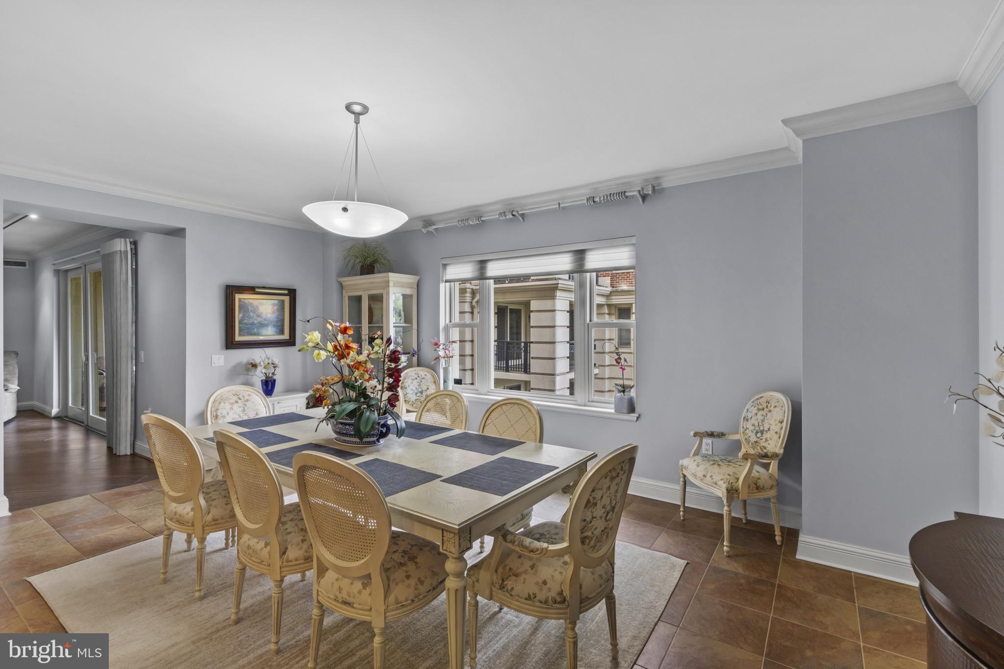 THE RITZ-CARLTON RESIDENCES - Residential