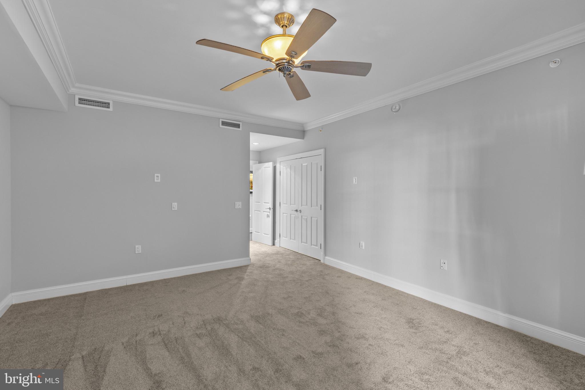 THE RITZ-CARLTON RESIDENCES - Residential