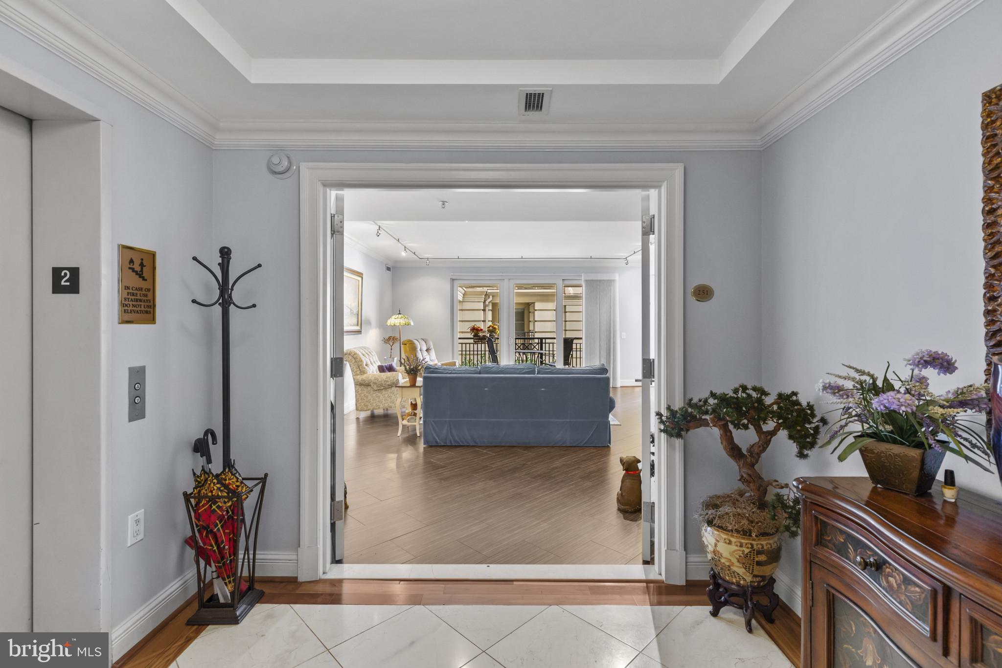 THE RITZ-CARLTON RESIDENCES - Residential