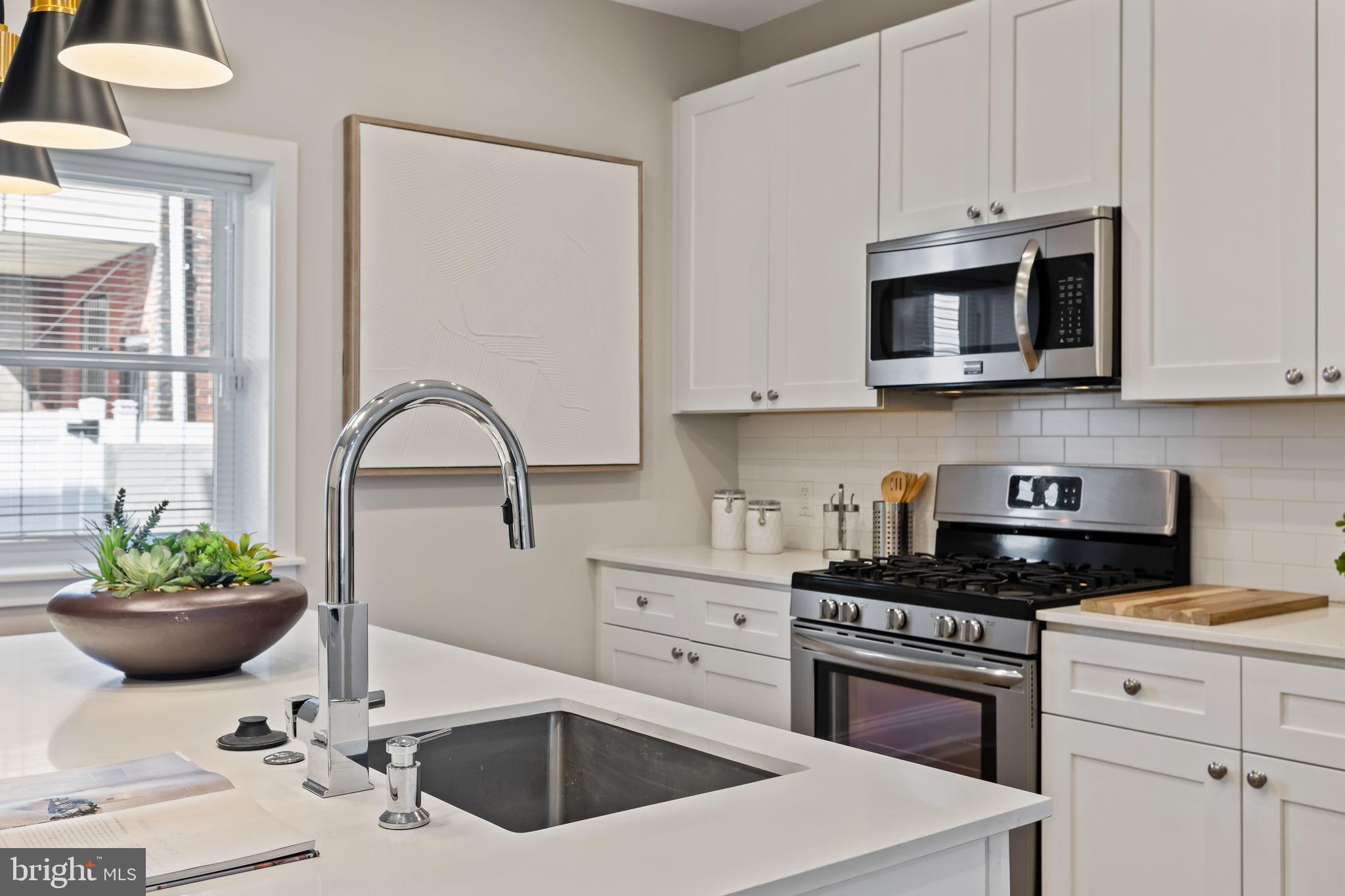 POINT BREEZE - Residential