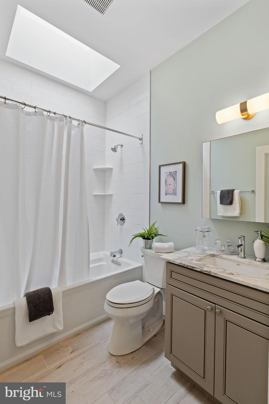 POINT BREEZE - Residential