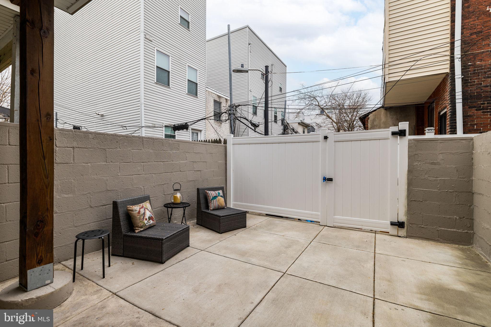 POINT BREEZE - Residential