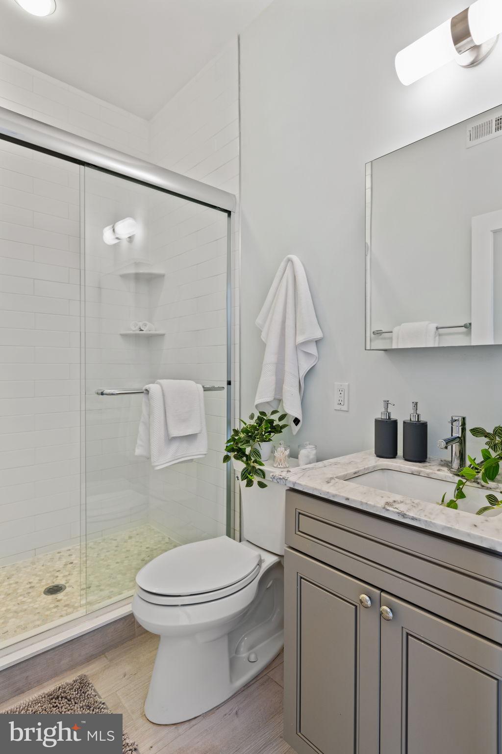 POINT BREEZE - Residential