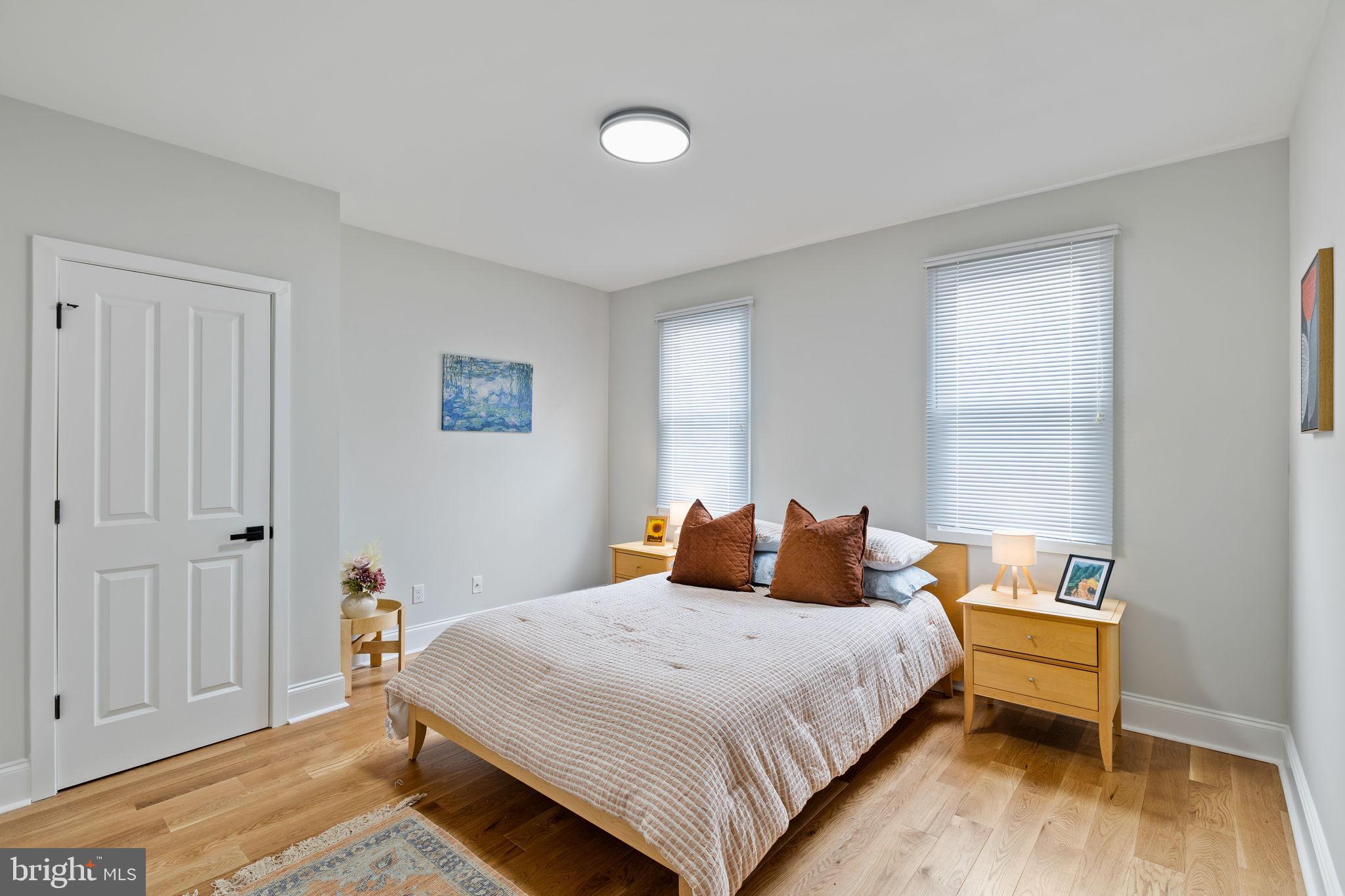 POINT BREEZE - Residential