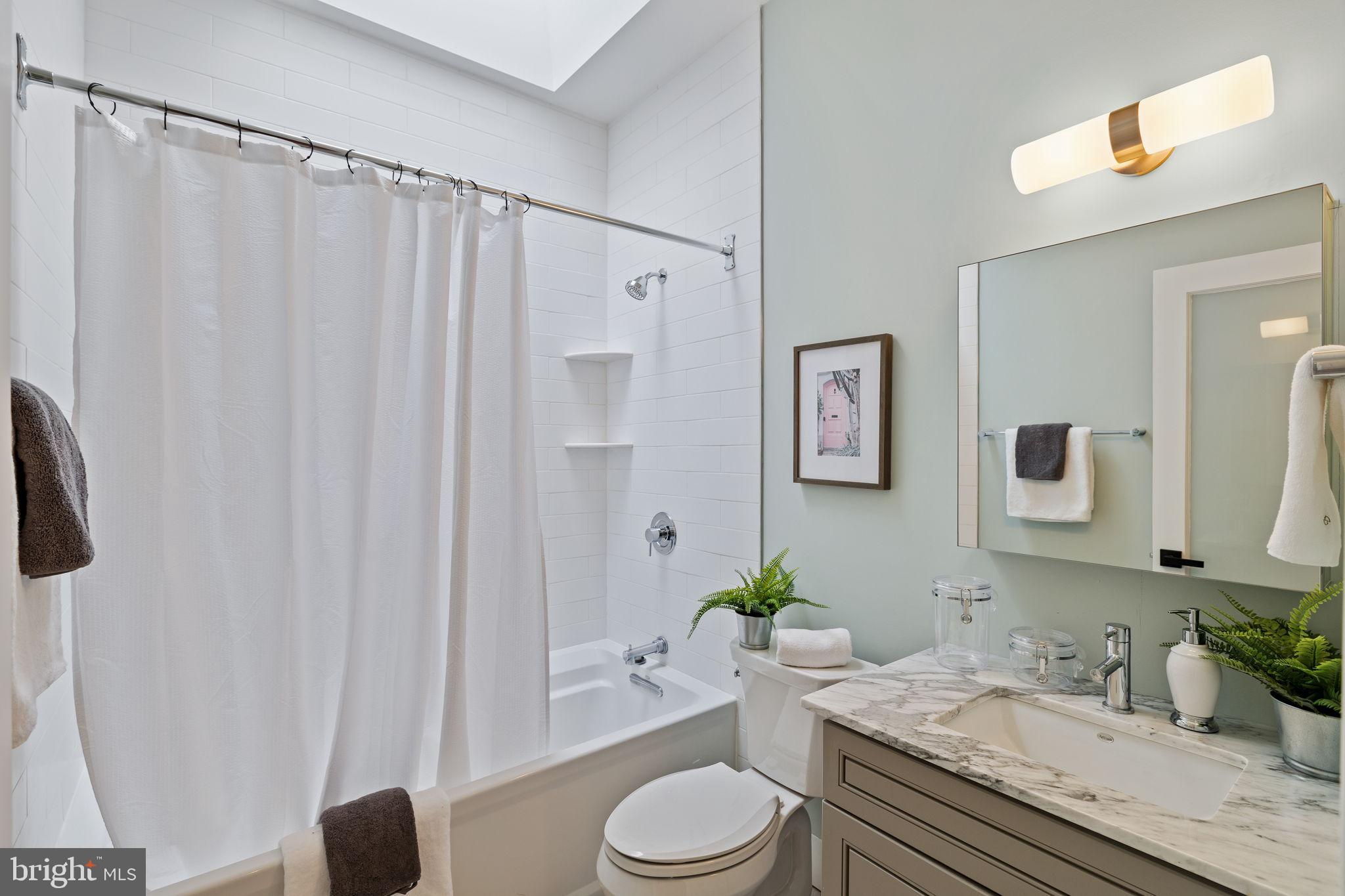 POINT BREEZE - Residential