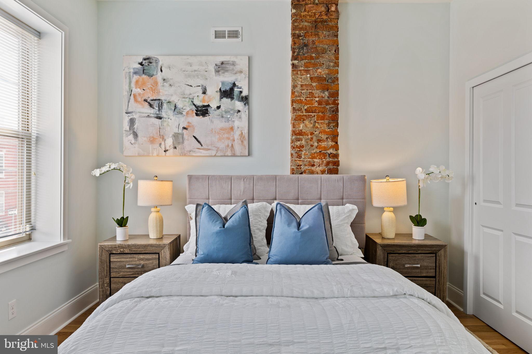 POINT BREEZE - Residential