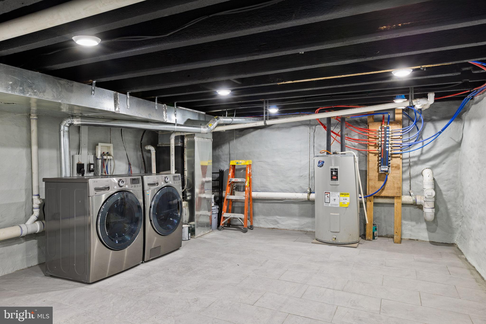 POINT BREEZE - Residential