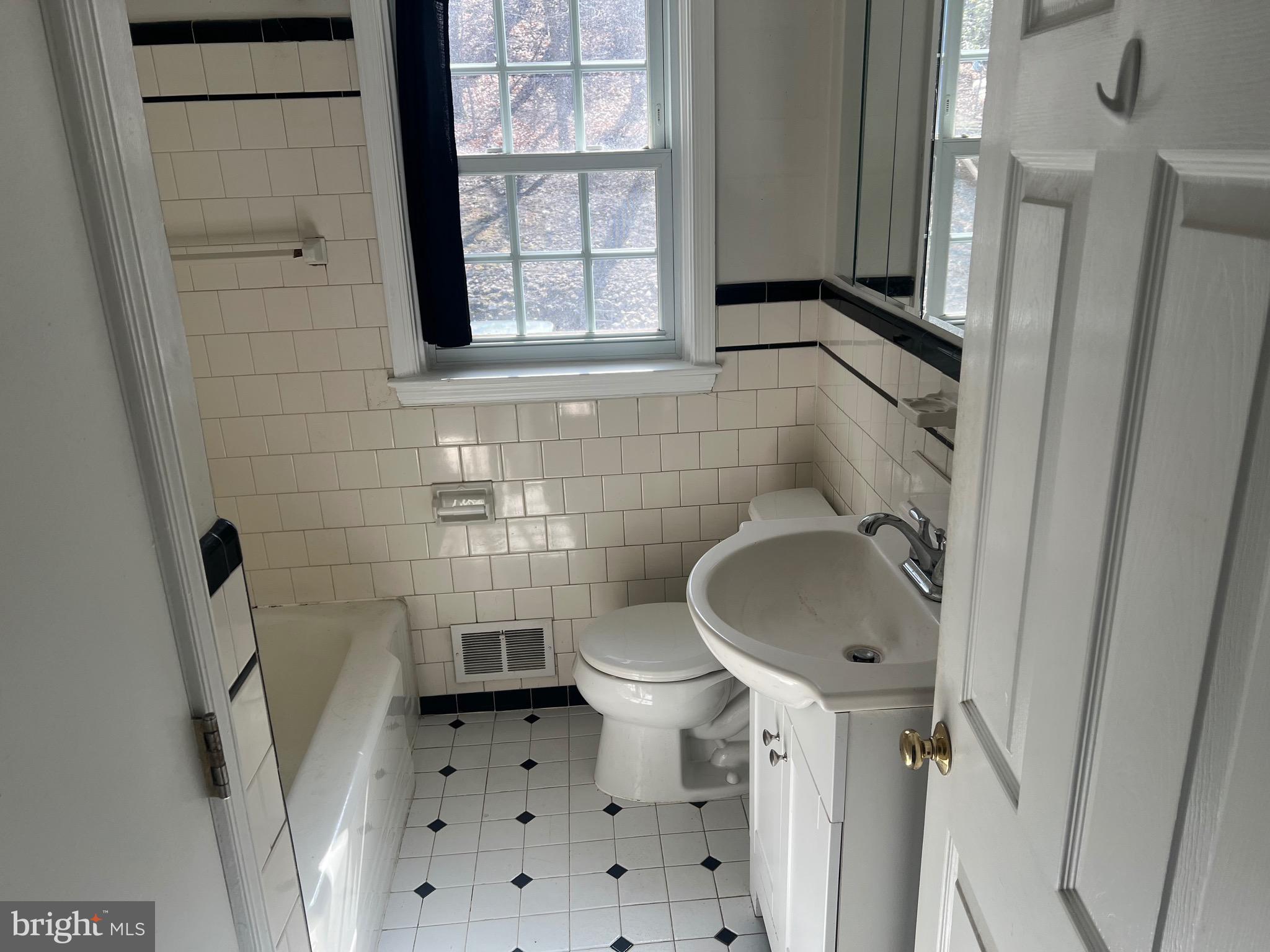 RUXTON/RIDERWOOD - Residential