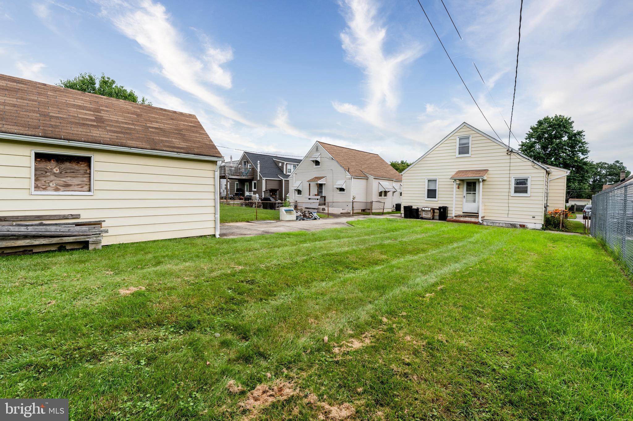 MAPLE RIDGE - Residential