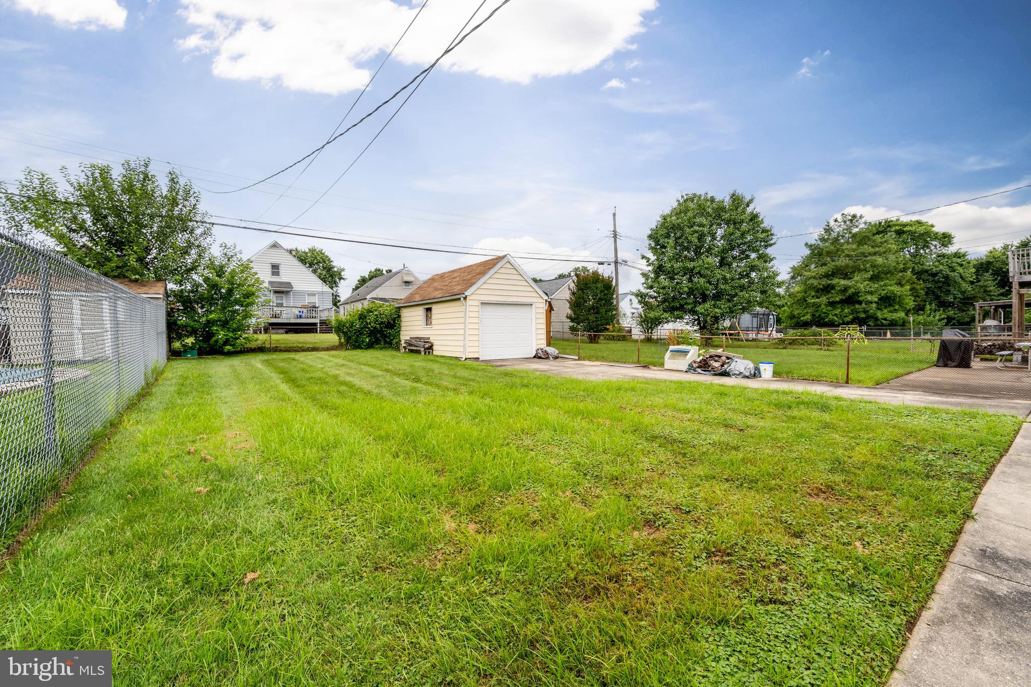 MAPLE RIDGE - Residential