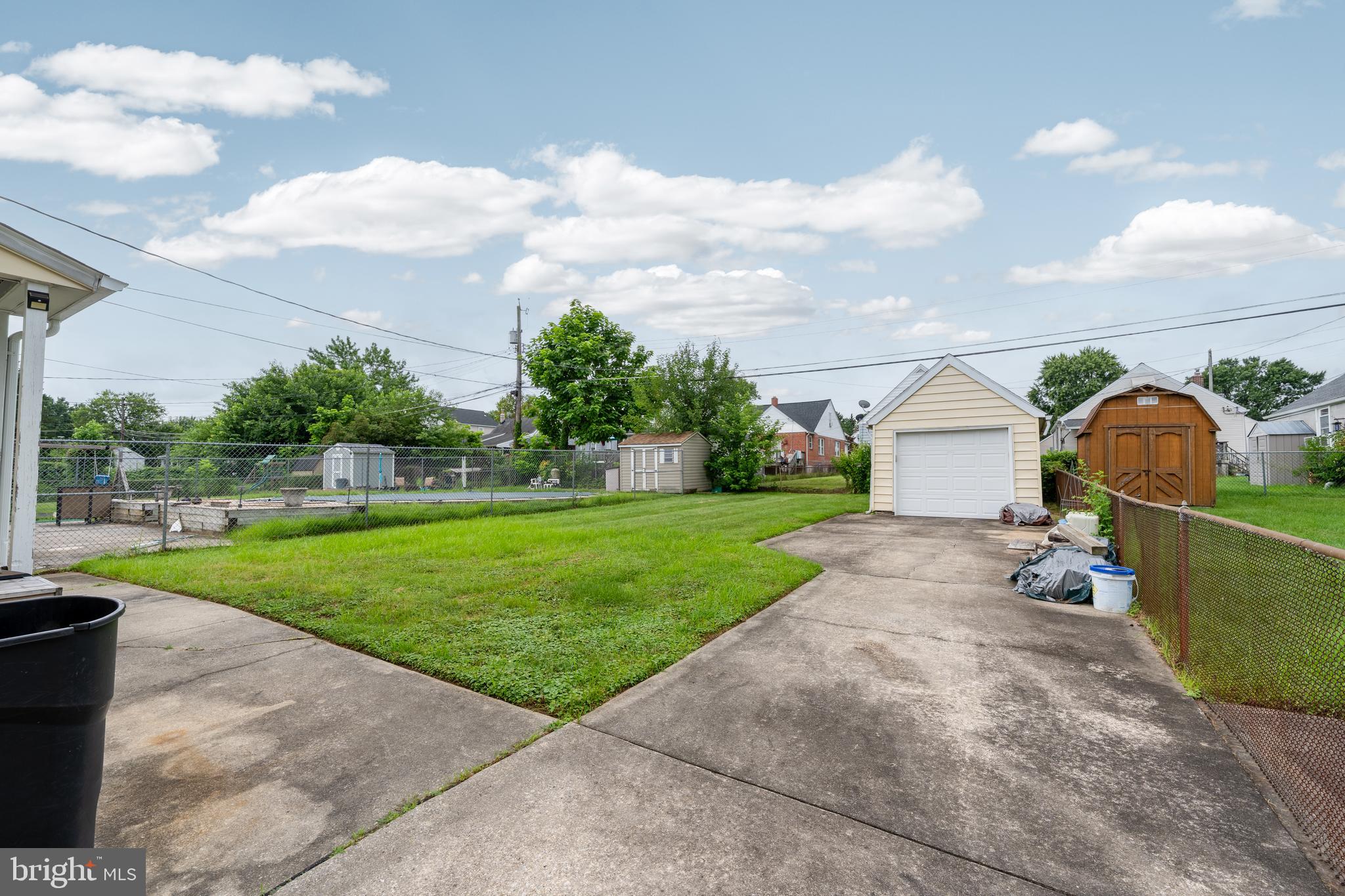MAPLE RIDGE - Residential