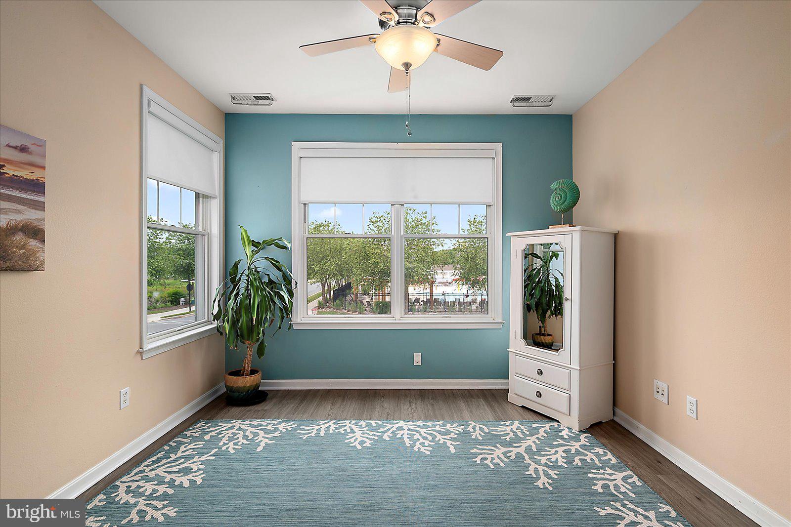 BAYSIDE - Residential