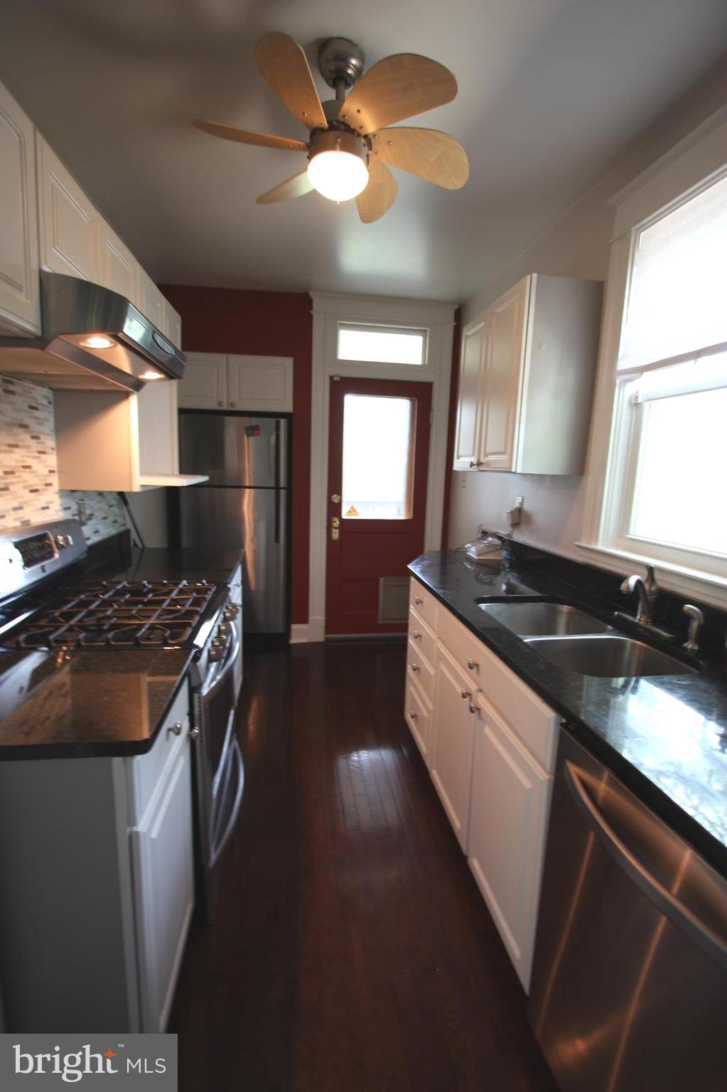 IDLEWYLDE - Residential Lease