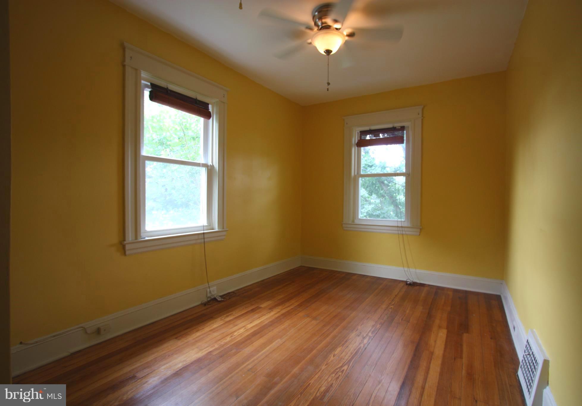 IDLEWYLDE - Residential Lease