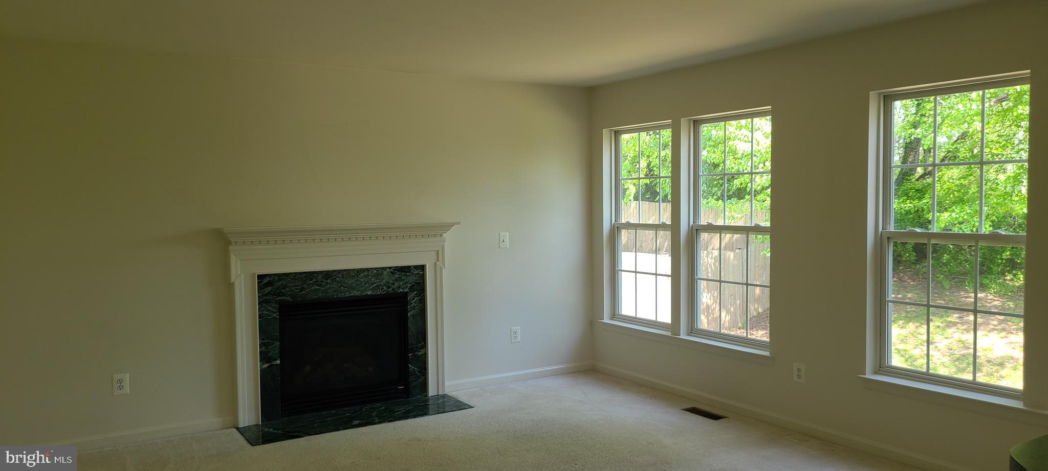 RIVERDALE - Residential Lease