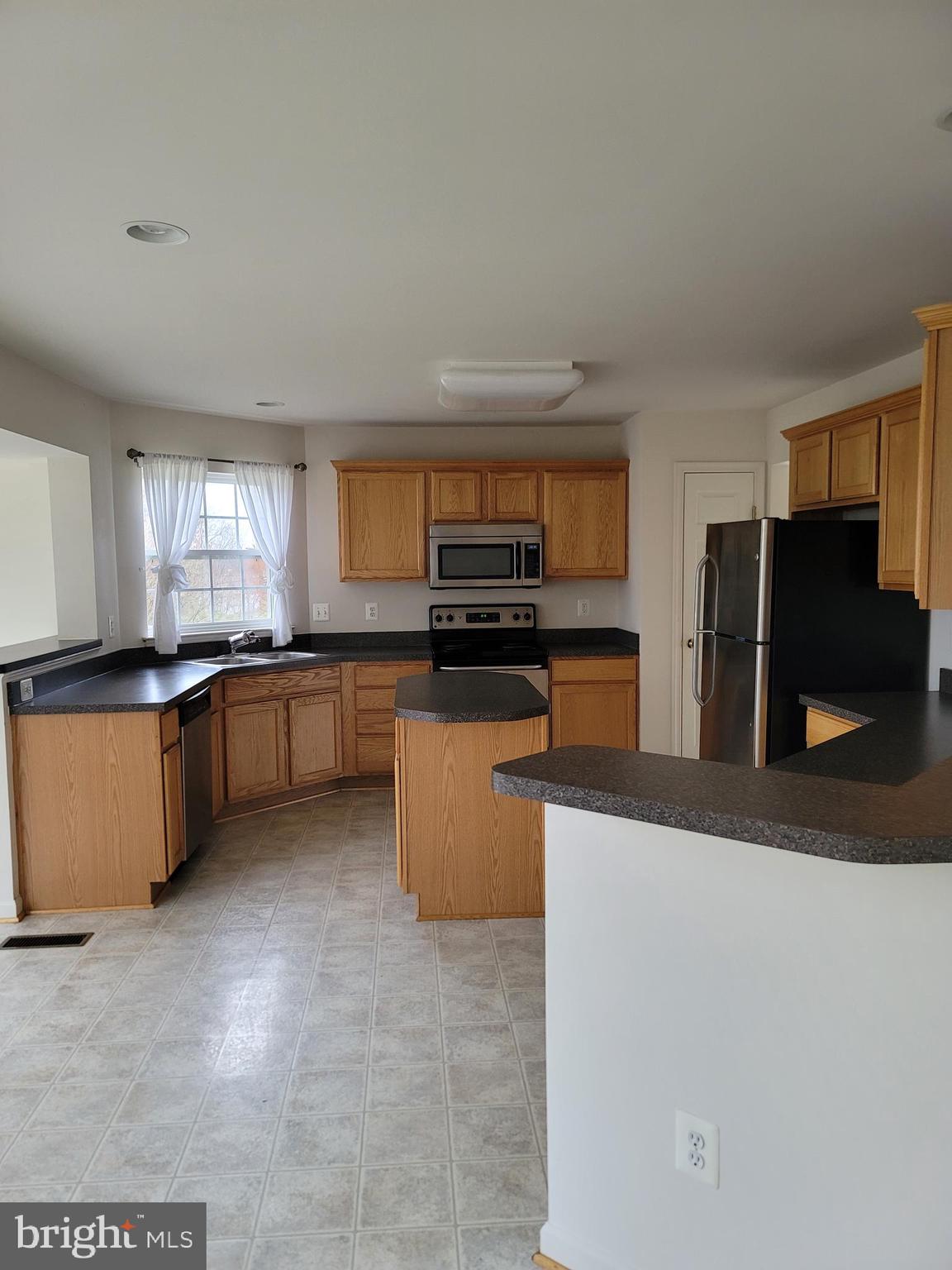 RIVERDALE - Residential Lease