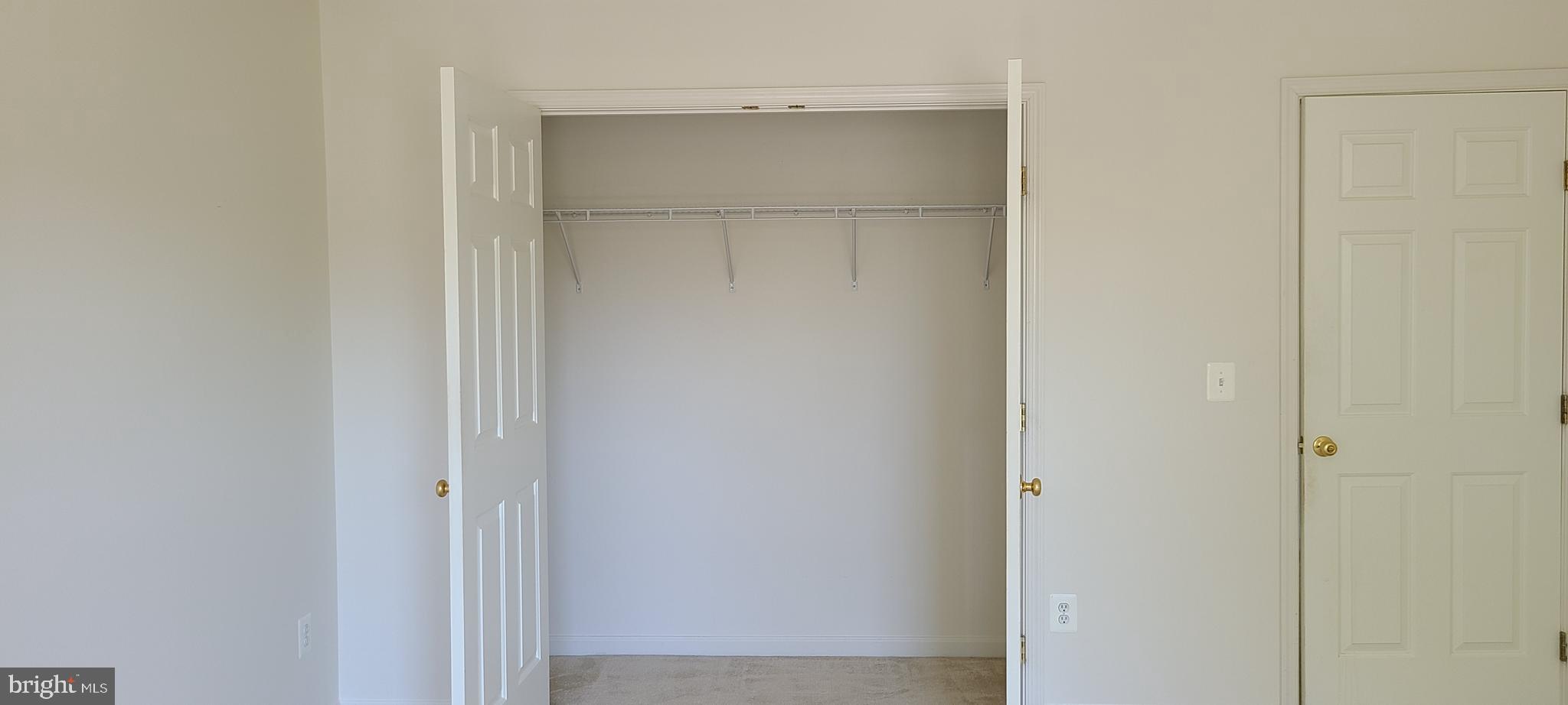 RIVERDALE - Residential Lease