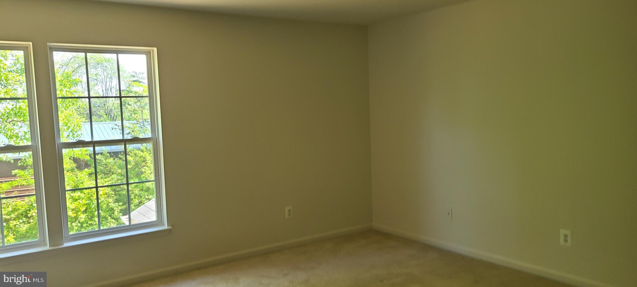 RIVERDALE - Residential Lease