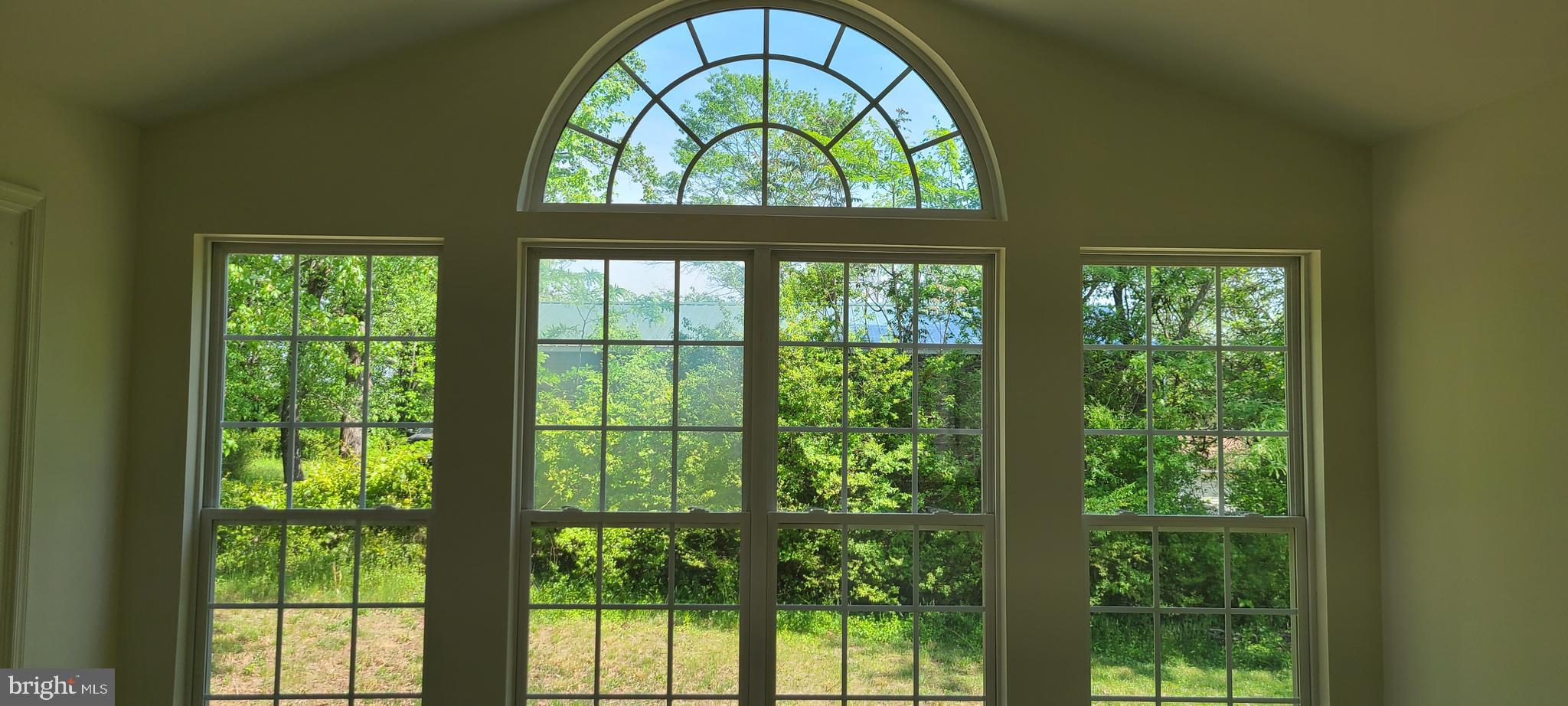 RIVERDALE - Residential Lease