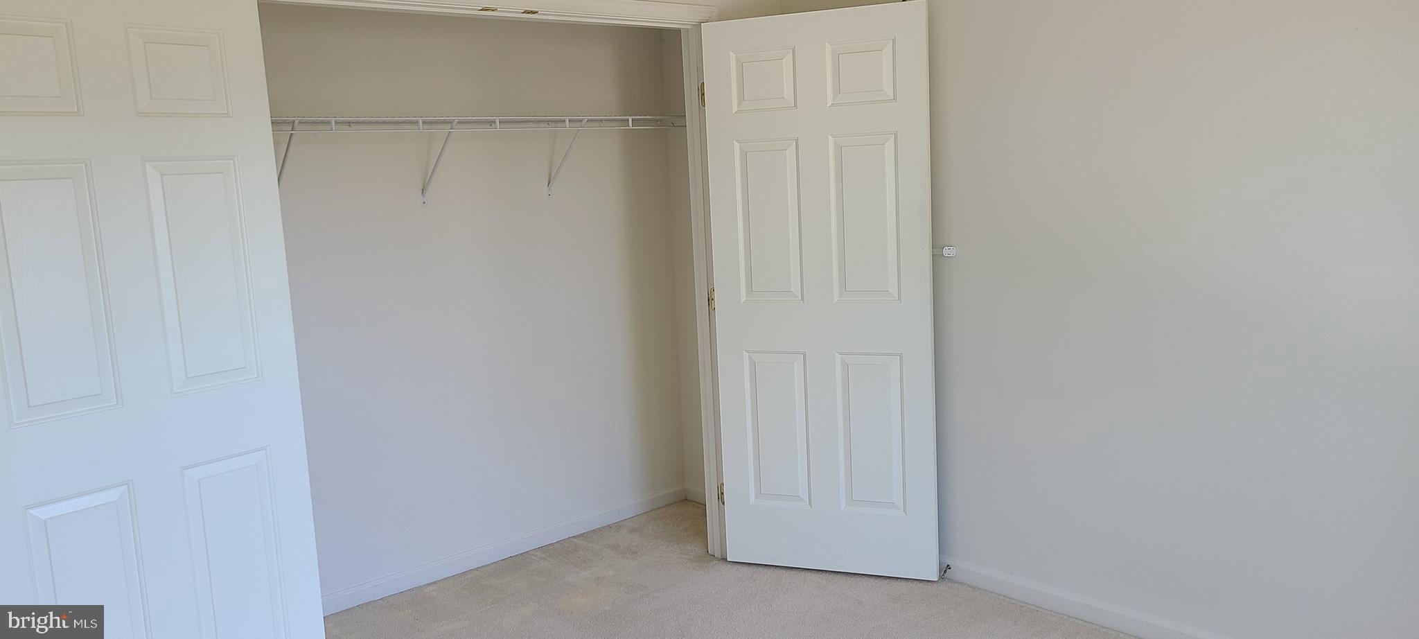 RIVERDALE - Residential Lease