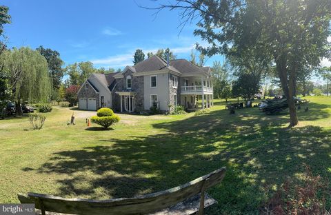 601 CREEK ROAD DELANCO NJ 08075