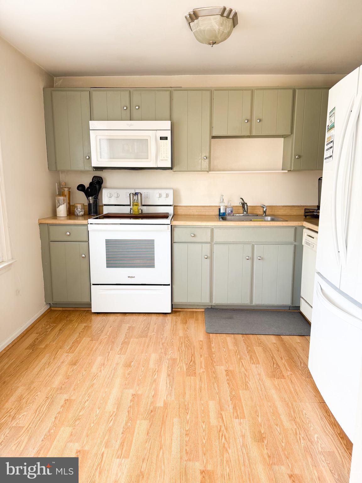 KINGS COURT - Residential