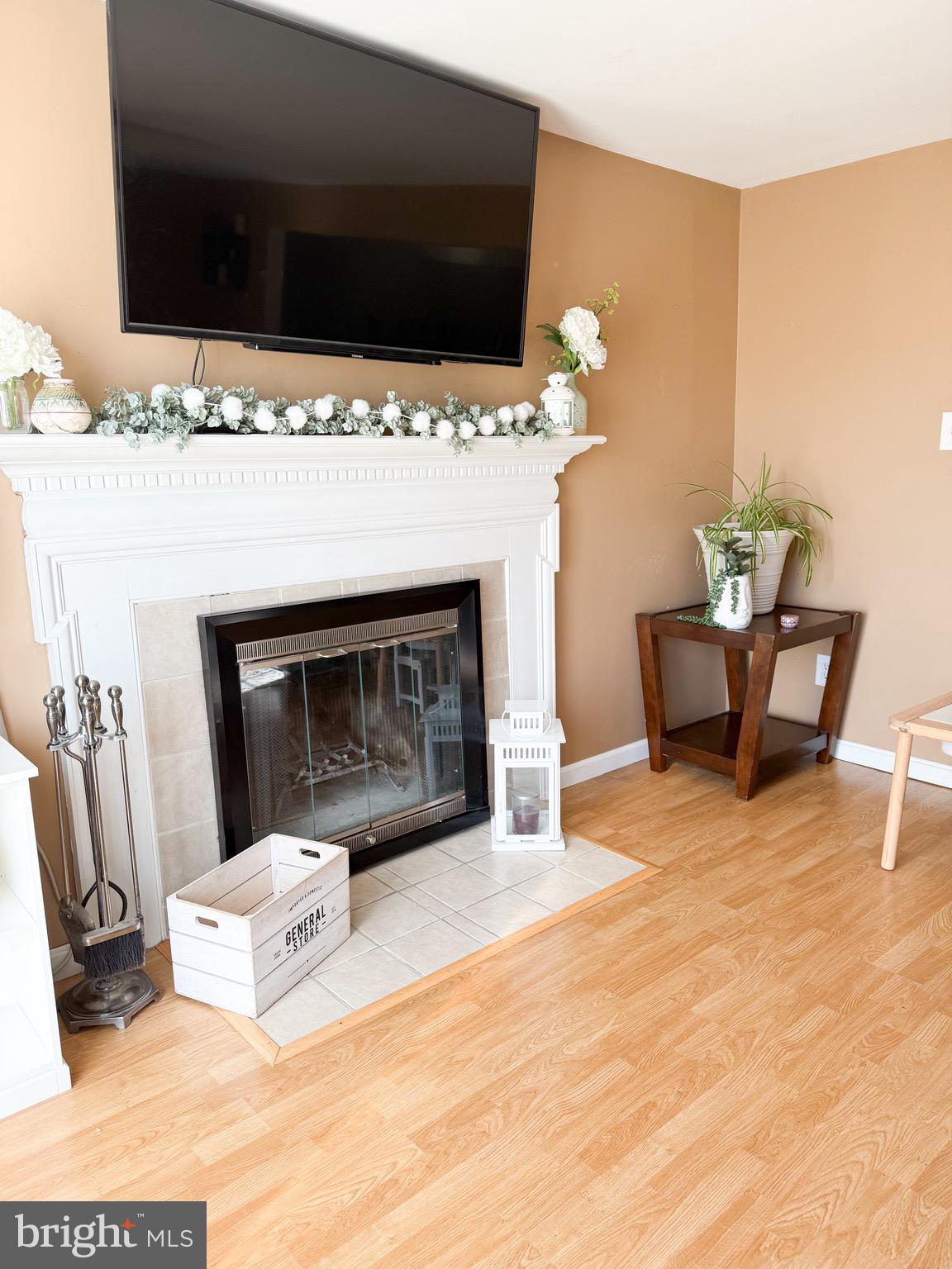 KINGS COURT - Residential