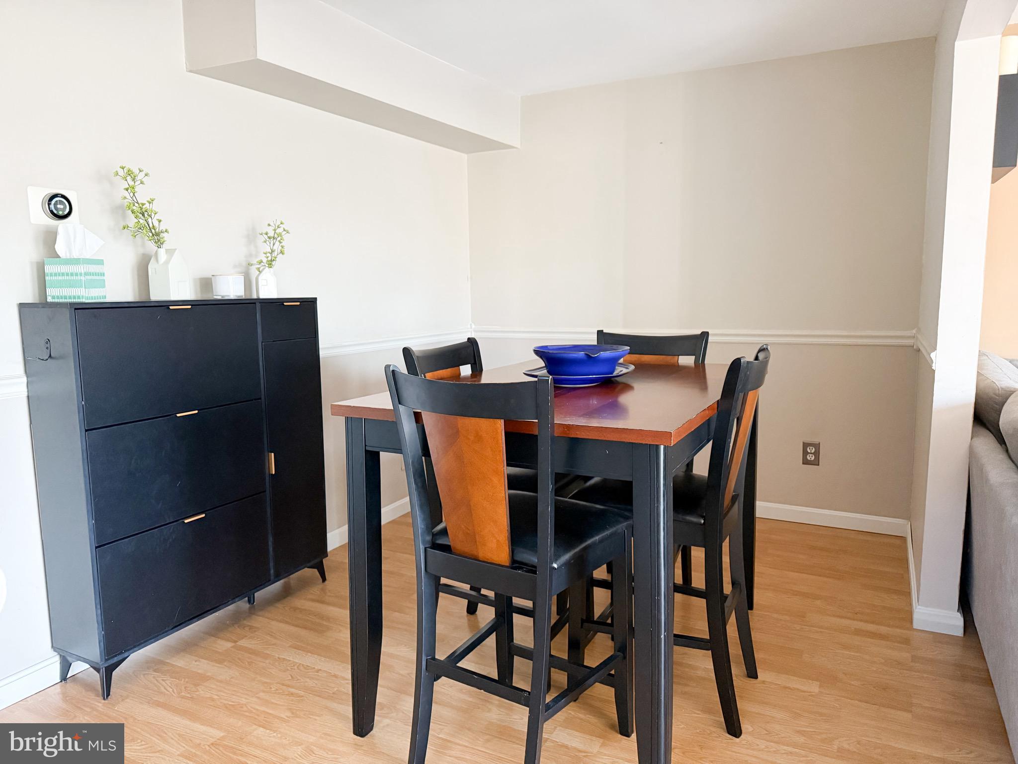 KINGS COURT - Residential