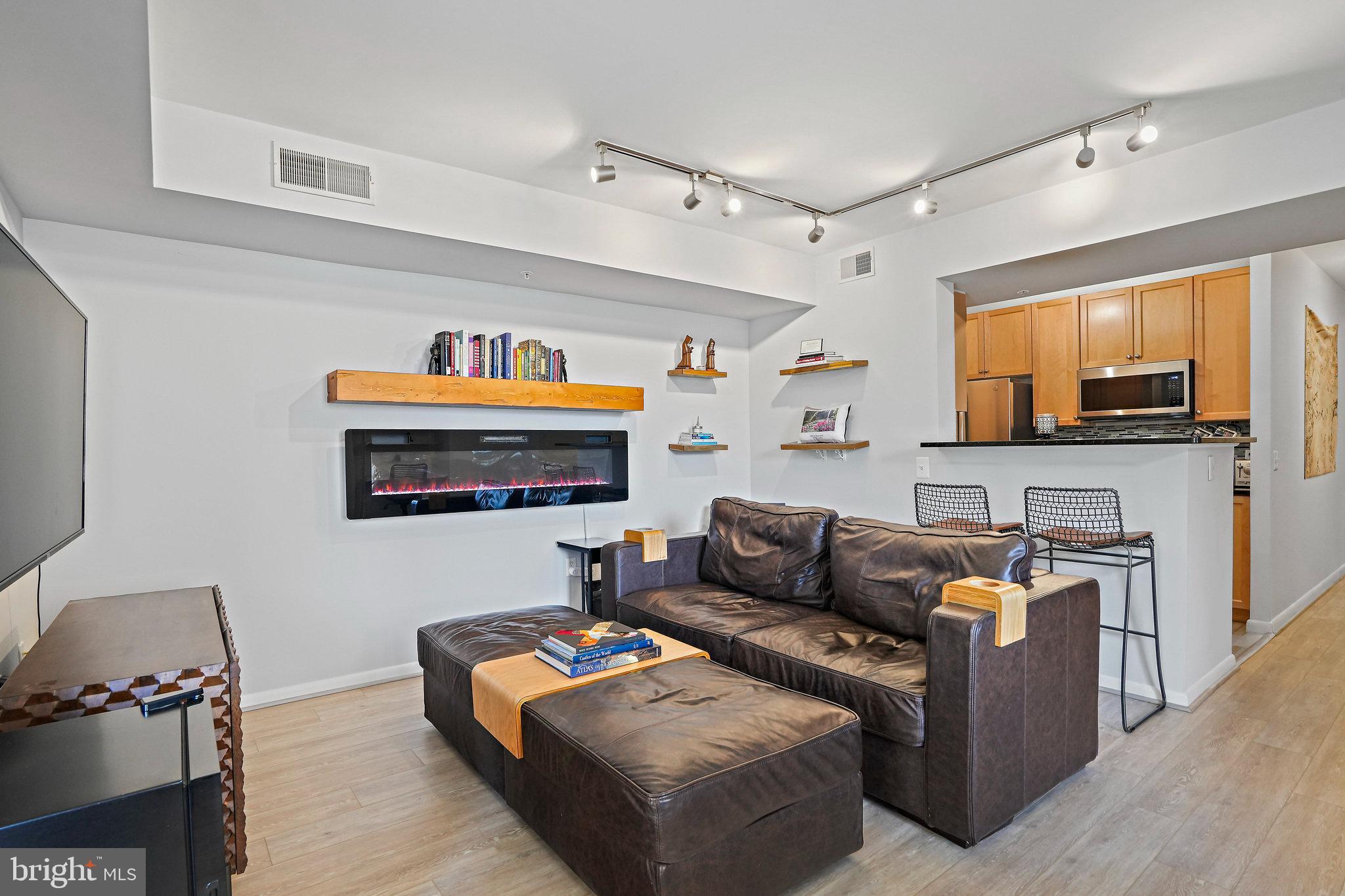851 N GLEBE ROAD 406