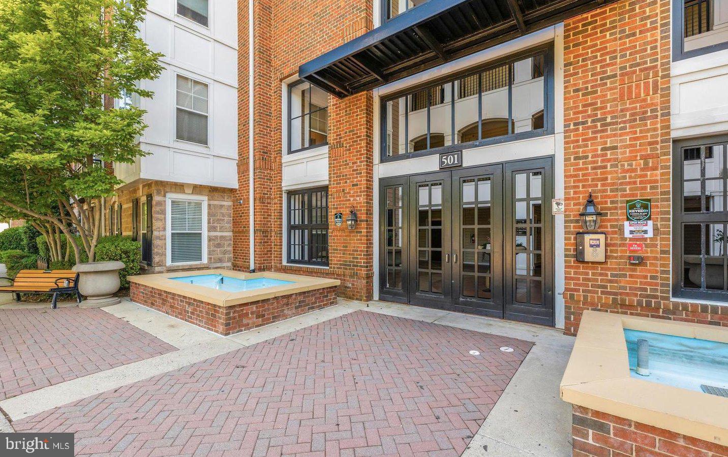 FITZ AT ROCKVILLE TOWN C - Residential