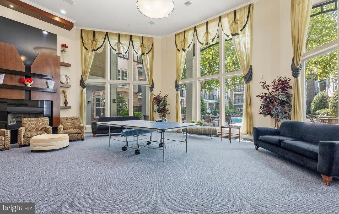 FITZ AT ROCKVILLE TOWN C - Residential