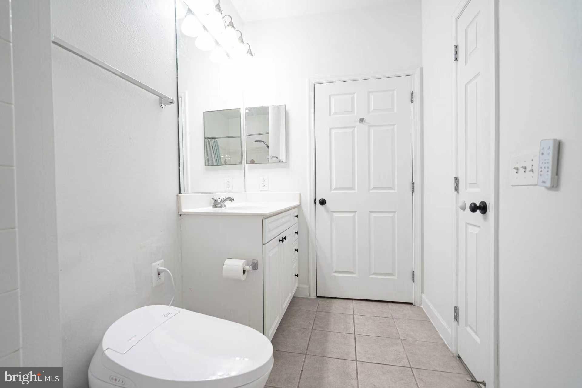FITZ AT ROCKVILLE TOWN C - Residential