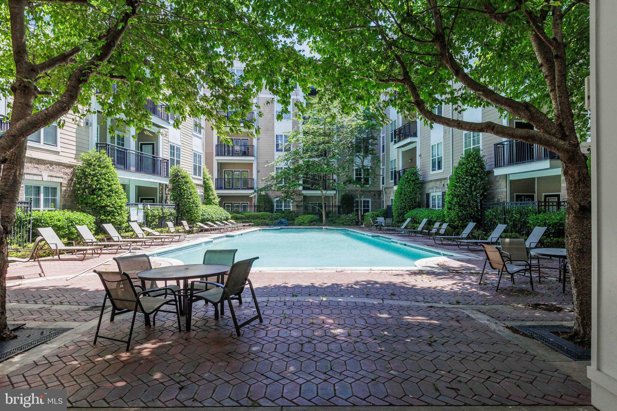 FITZ AT ROCKVILLE TOWN C - Residential