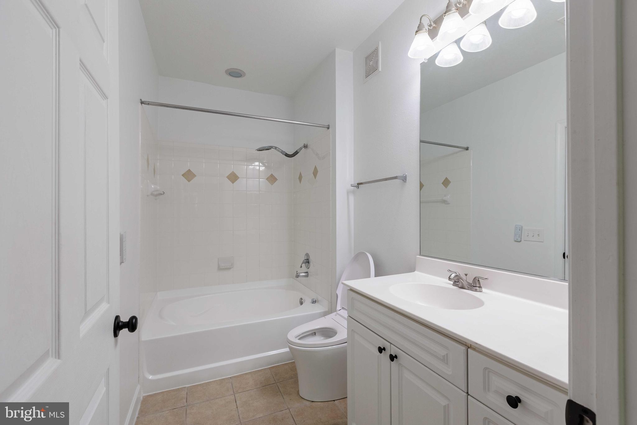 FITZ AT ROCKVILLE TOWN C - Residential