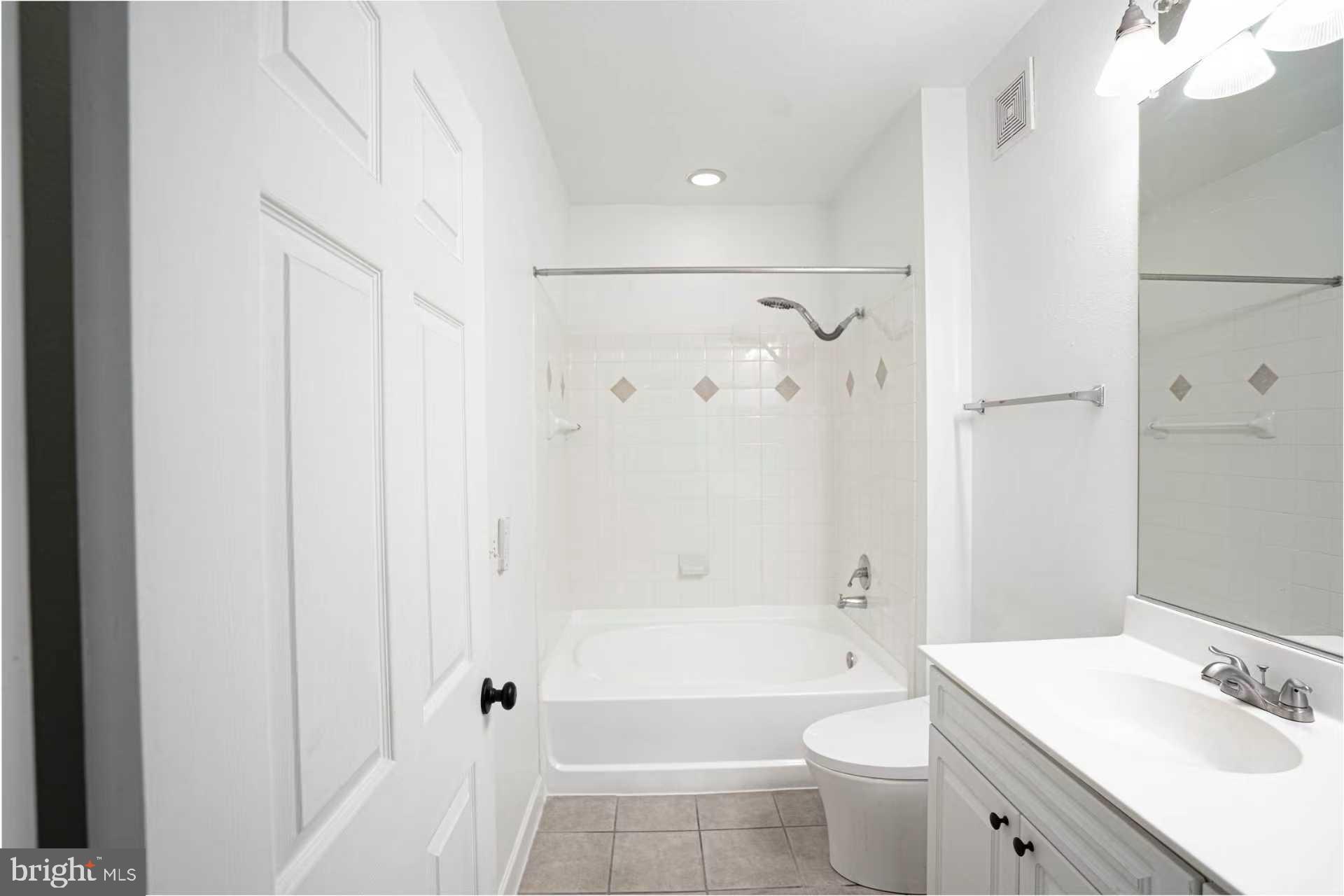 FITZ AT ROCKVILLE TOWN C - Residential