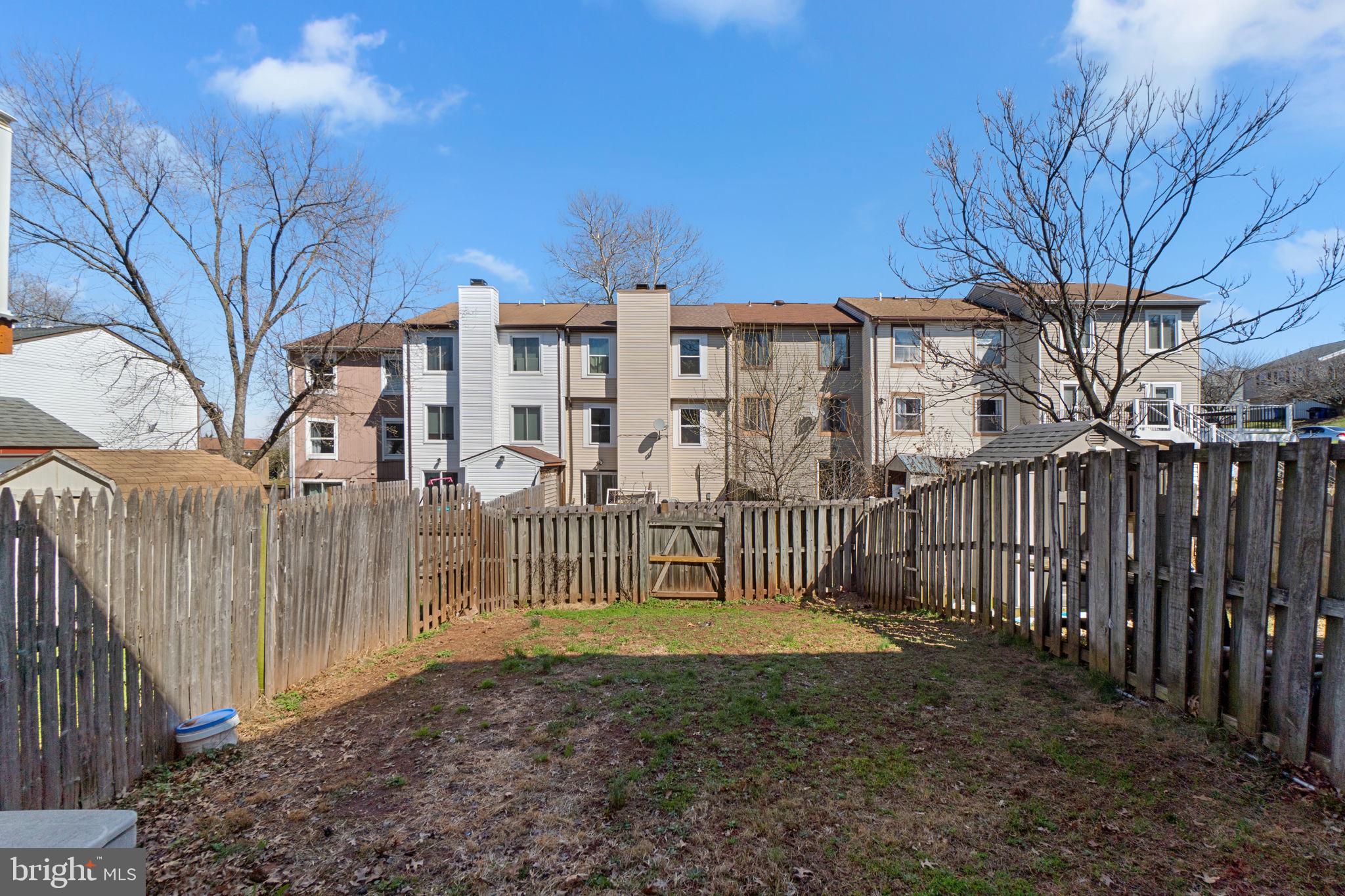 HILLCREST ORCHARDS - Residential