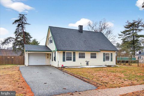 Homes For Sale - 6 Sherwood Lane<br/> WILLINGBORO, NJ 08046