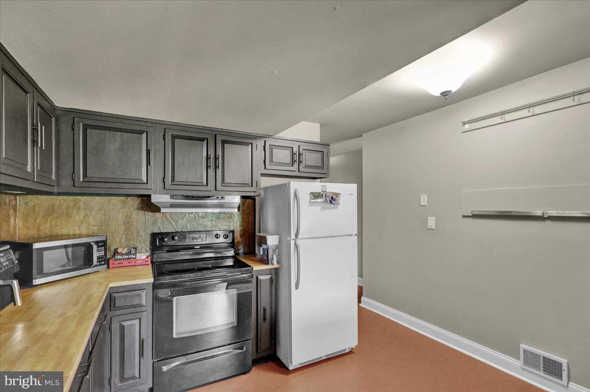 FLYING HILLS - Residential