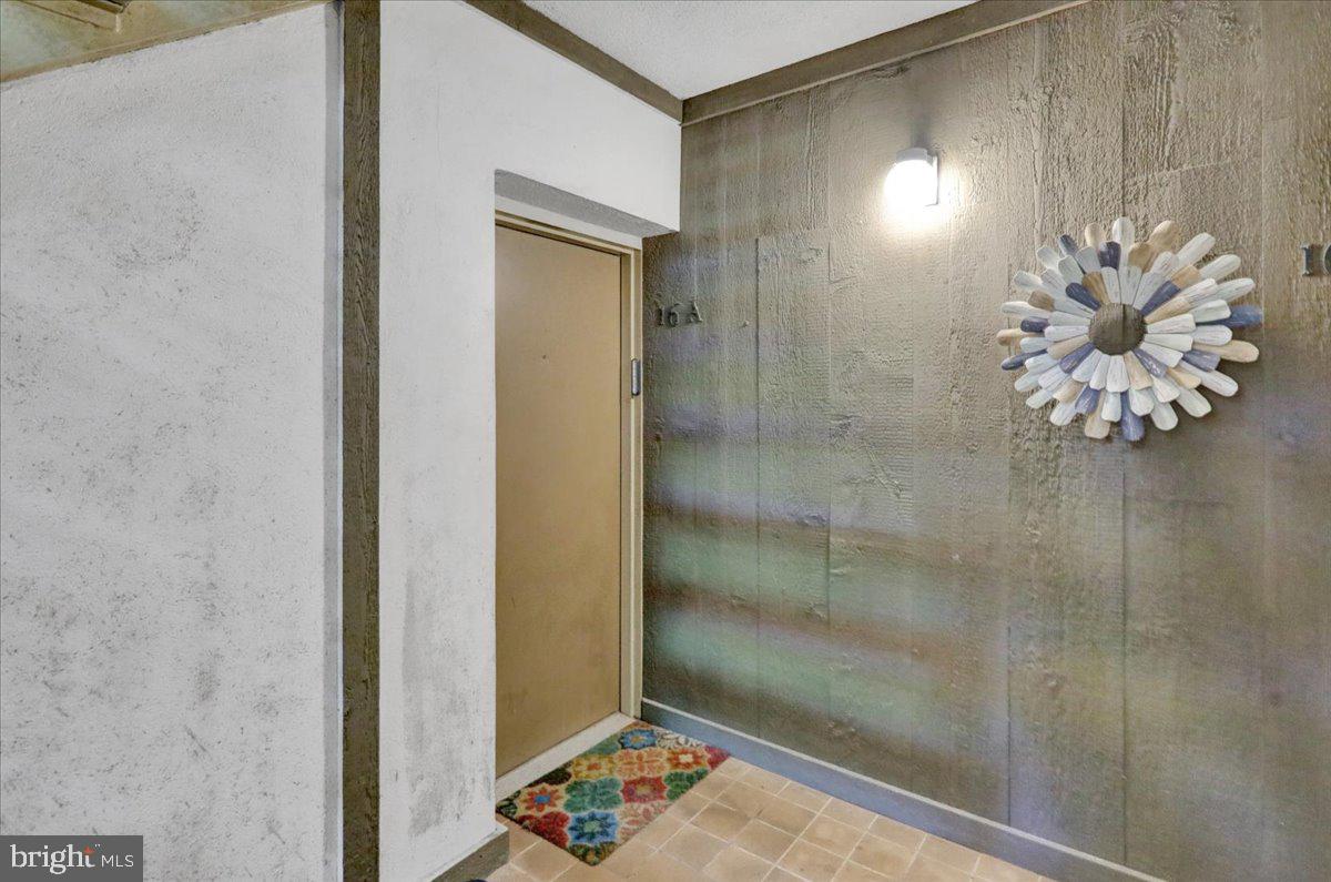 FLYING HILLS - Residential