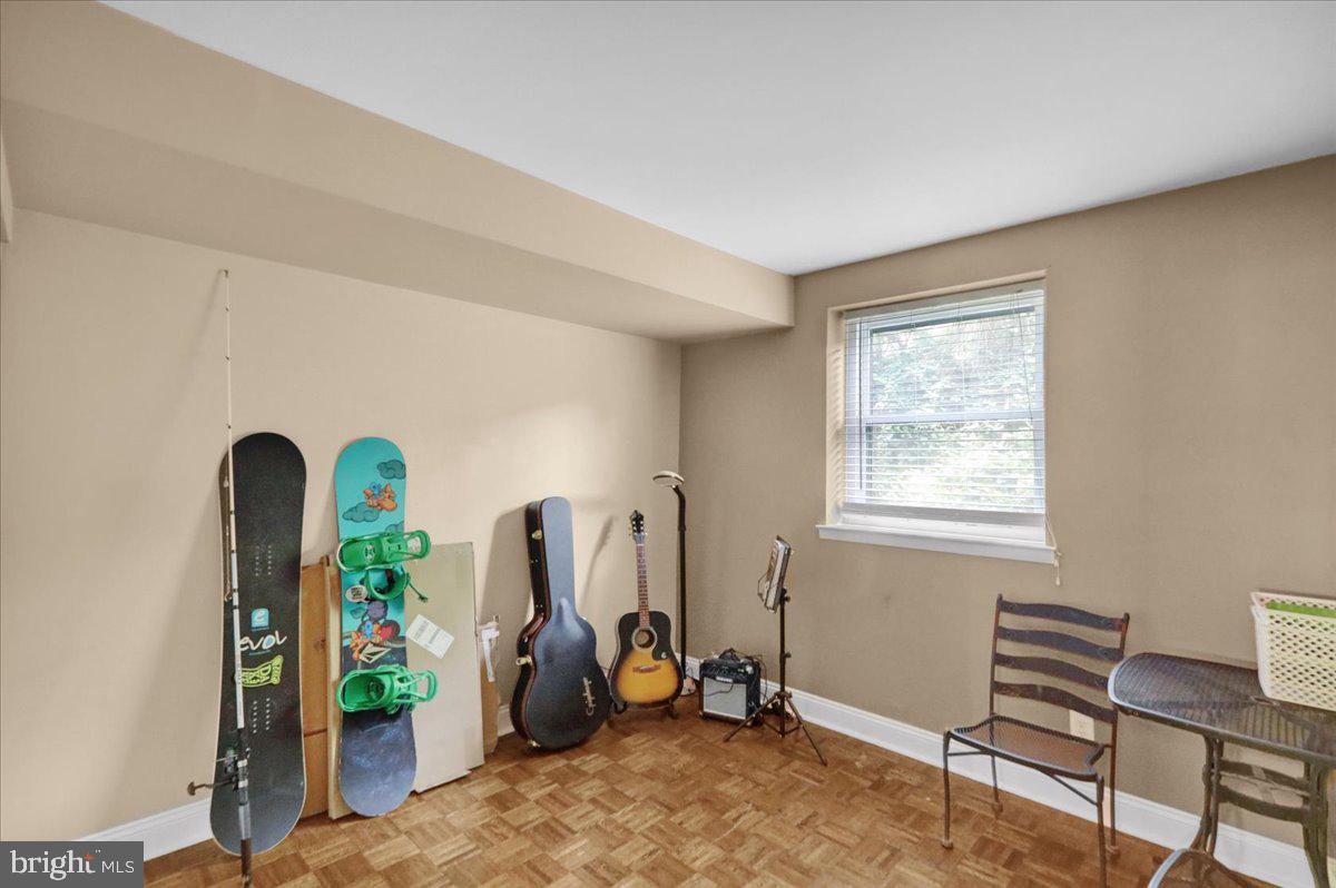 FLYING HILLS - Residential