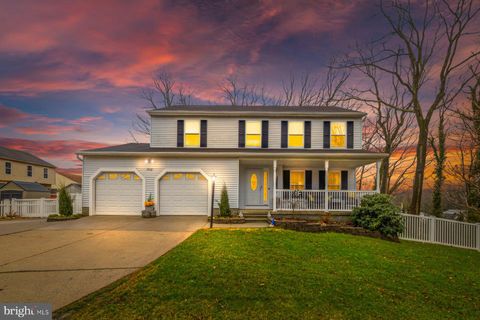 Homes For Sale - 9732 Britinay Lane<br/> PARKVILLE, MD 21234