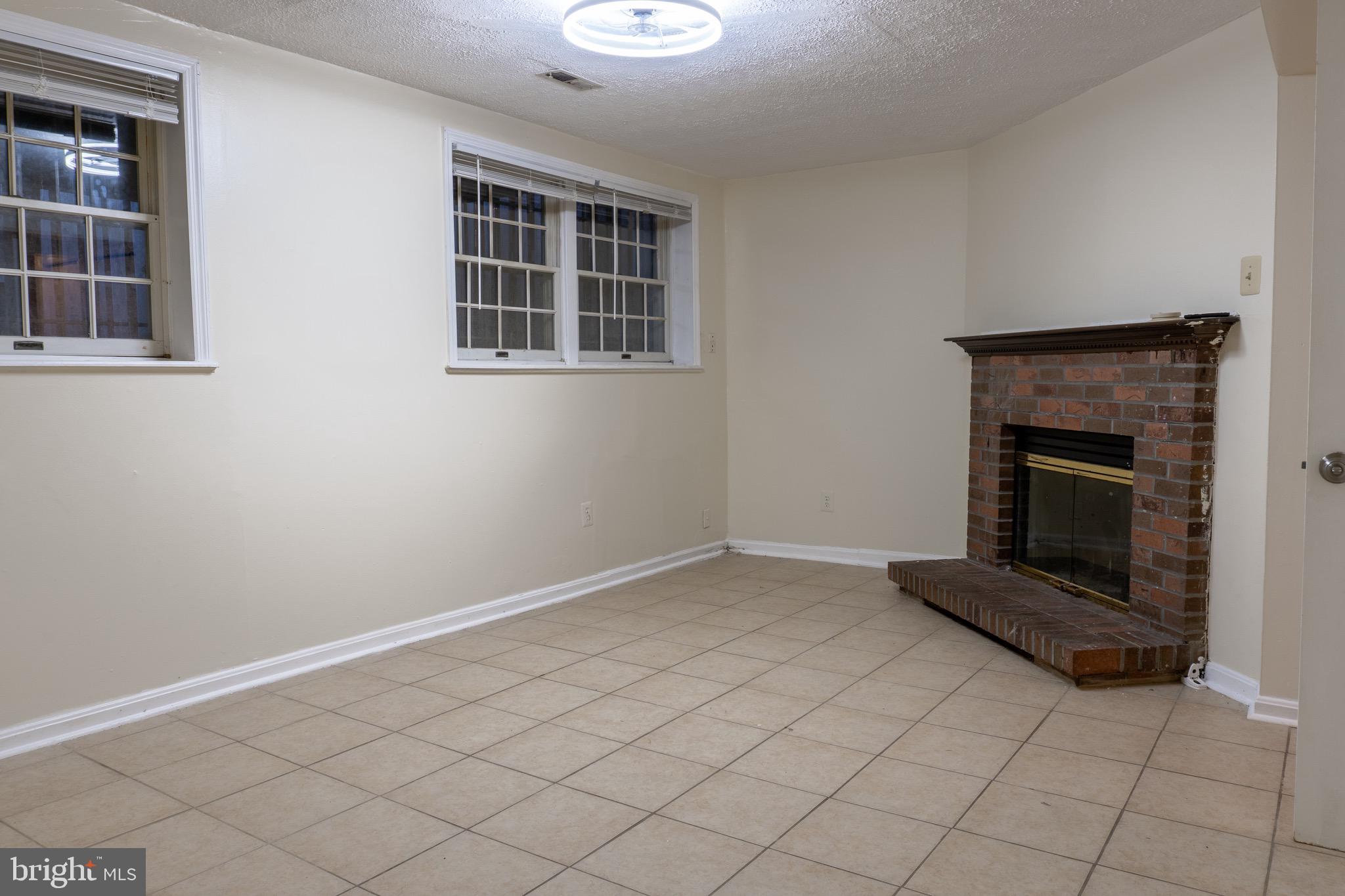 FOX CREEK - Residential