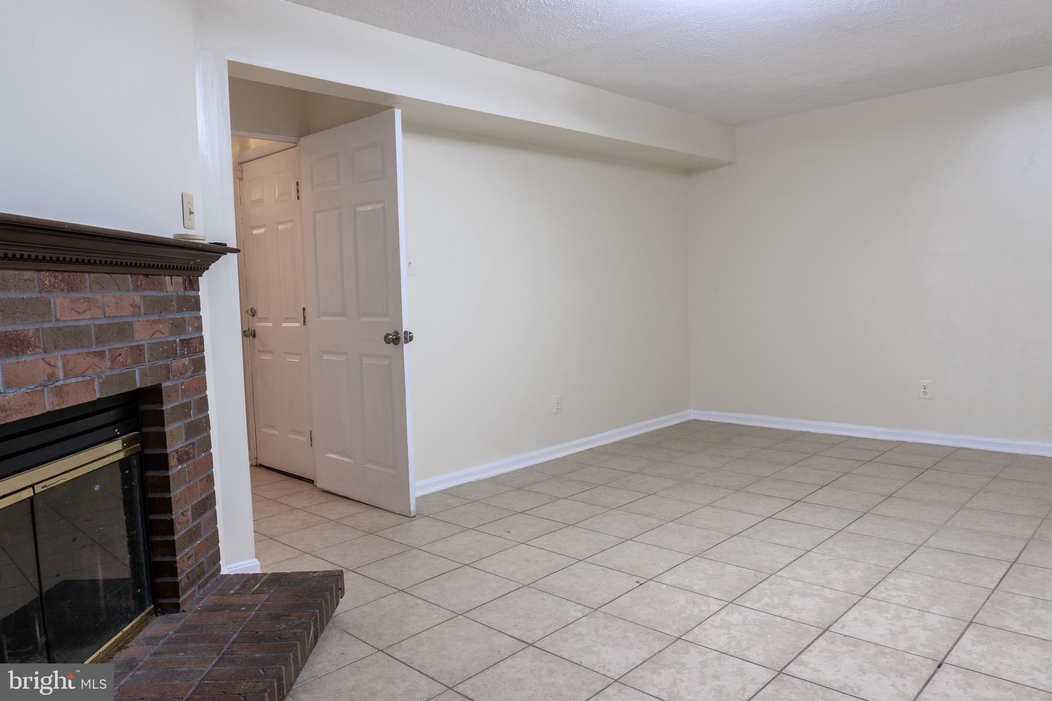 FOX CREEK - Residential