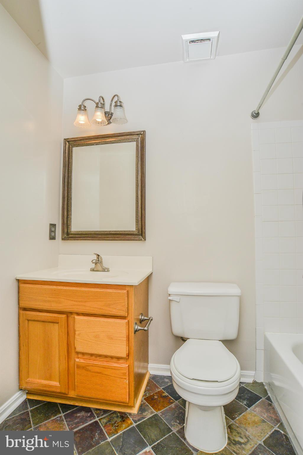 ASHBURN FARM - Residential