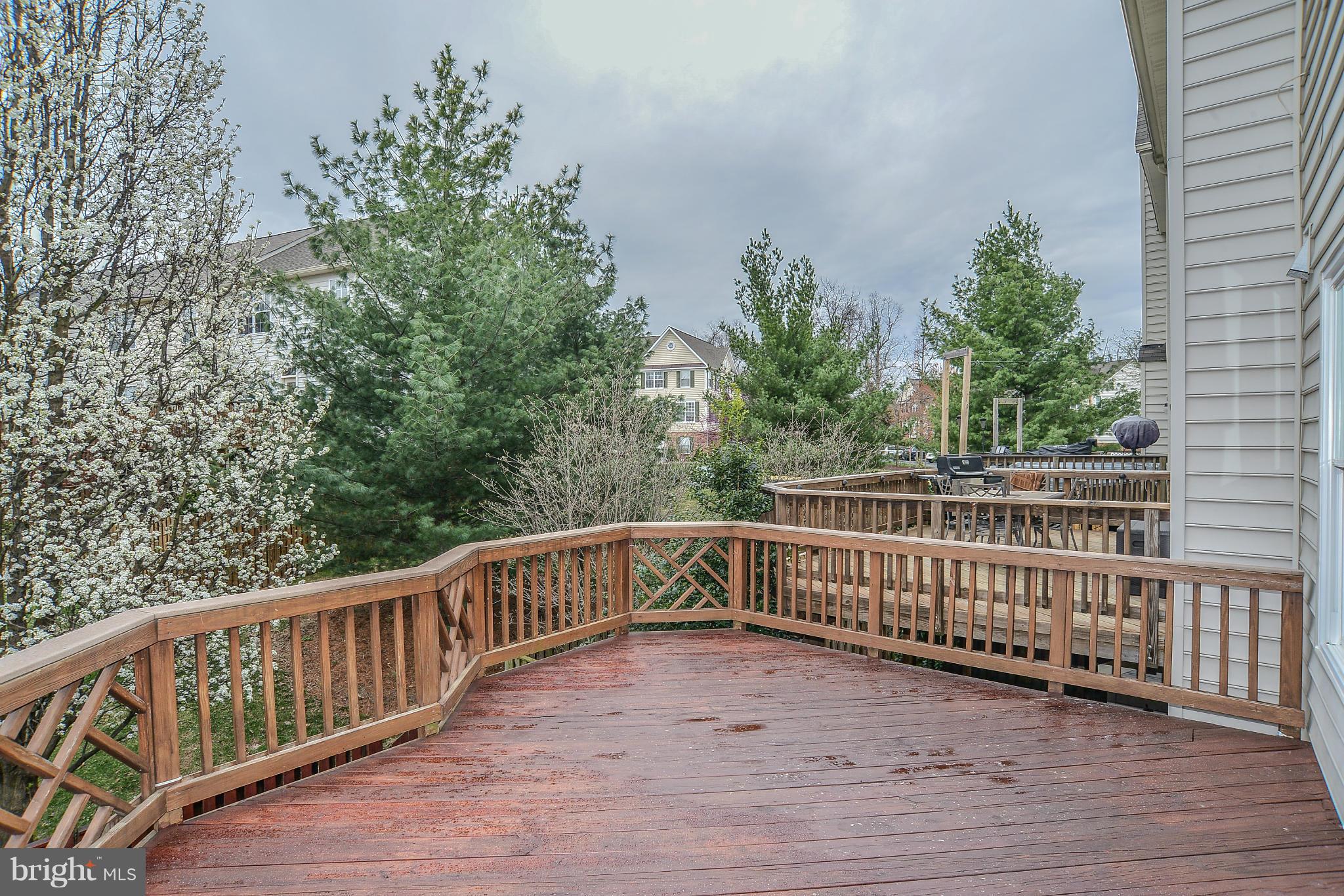 ASHBURN FARM - Residential