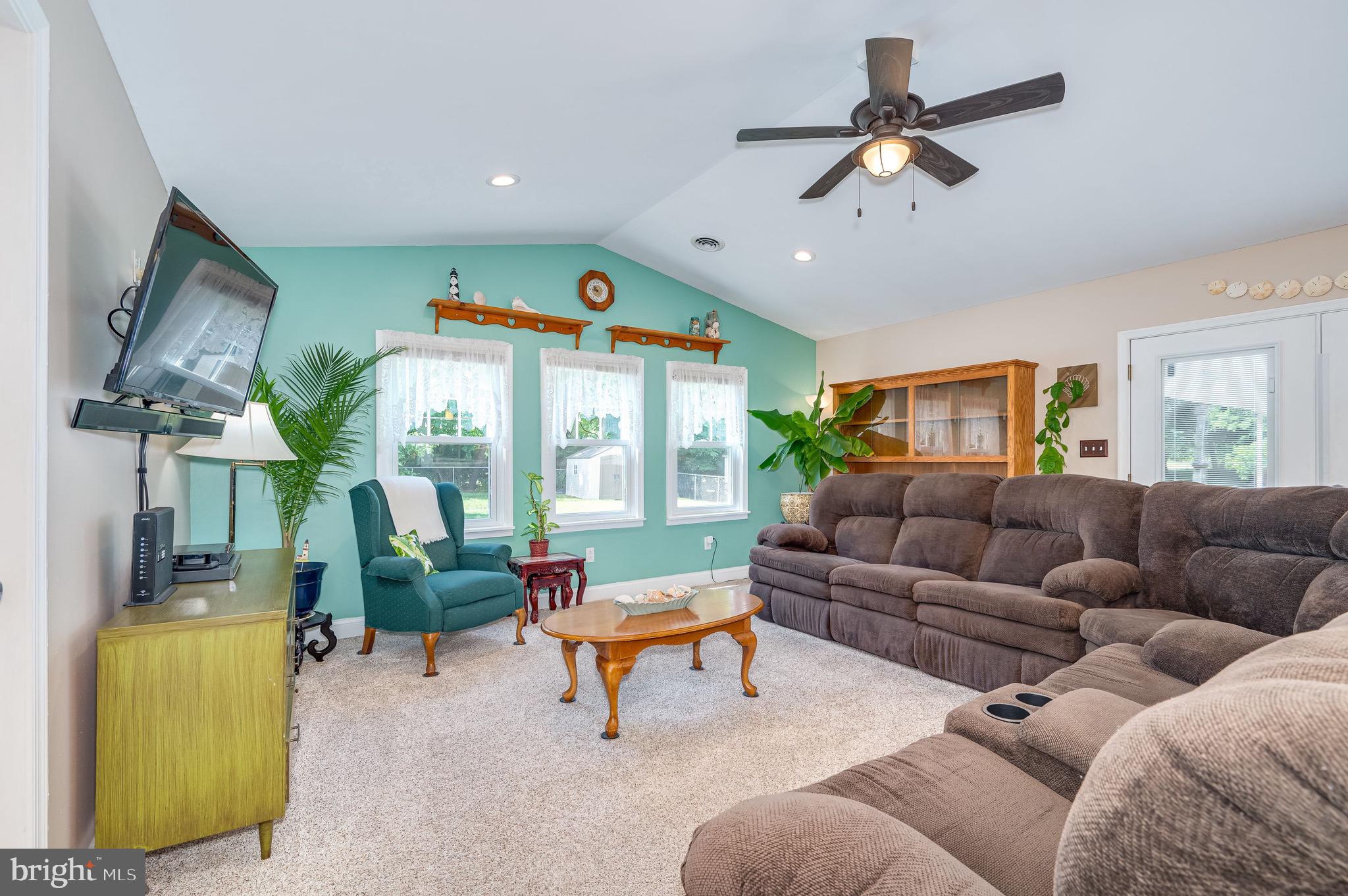 PINE GROVE ESTATES - Residential